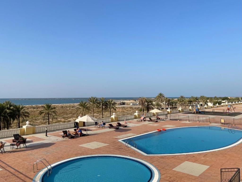 Seabreeze Apartment - Full Seaview Al Hamra Beach Ras al-Khaimah Exterior photo